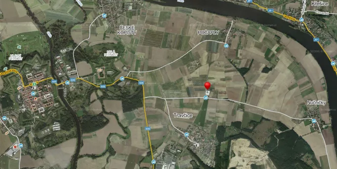 Letecká mapa s vyznačeným sídlem firmy HAZO v Počáplech u Terezína